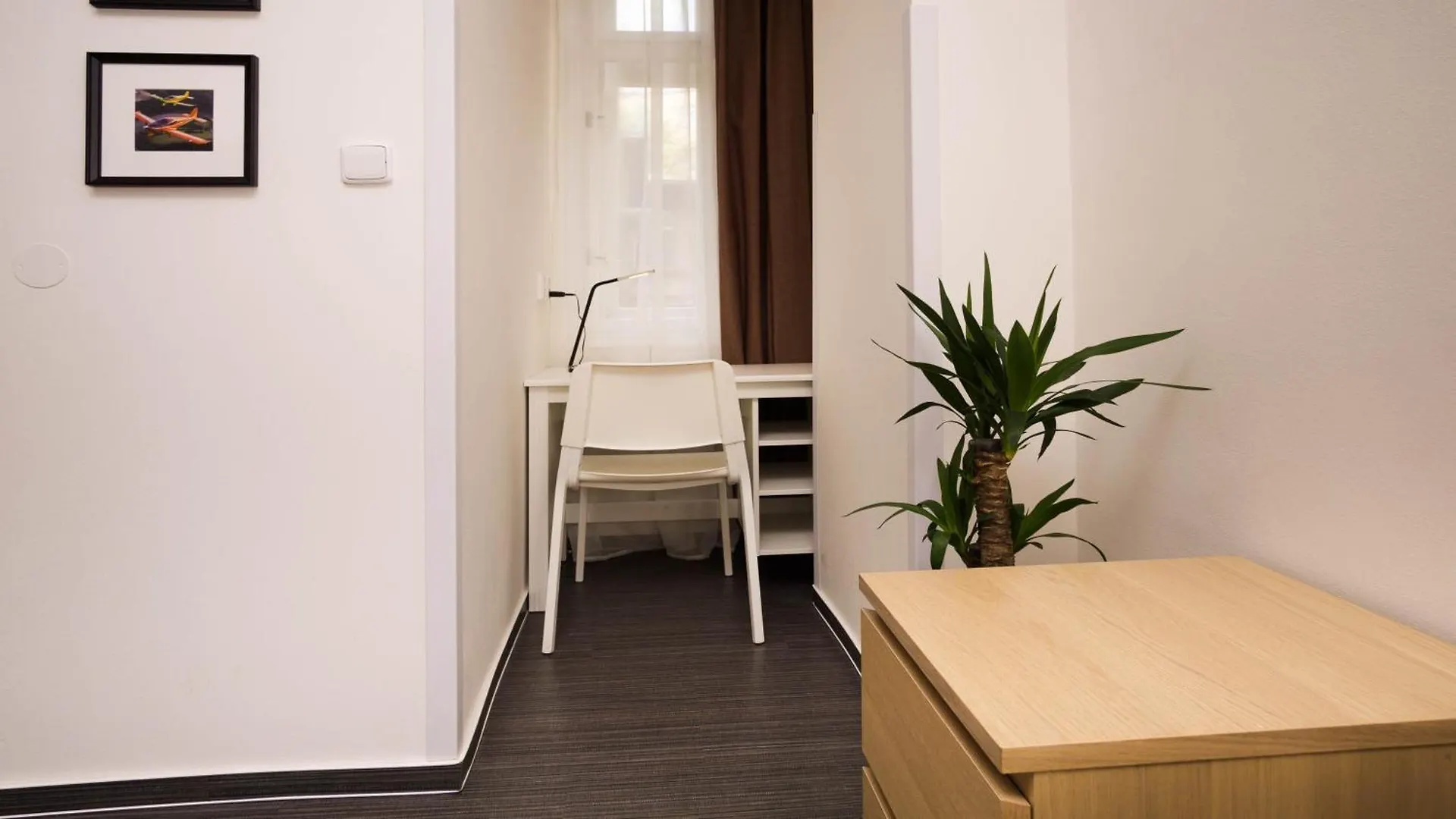 Flying Bed Apartment Close To Prague Castle And Airport Česká republika